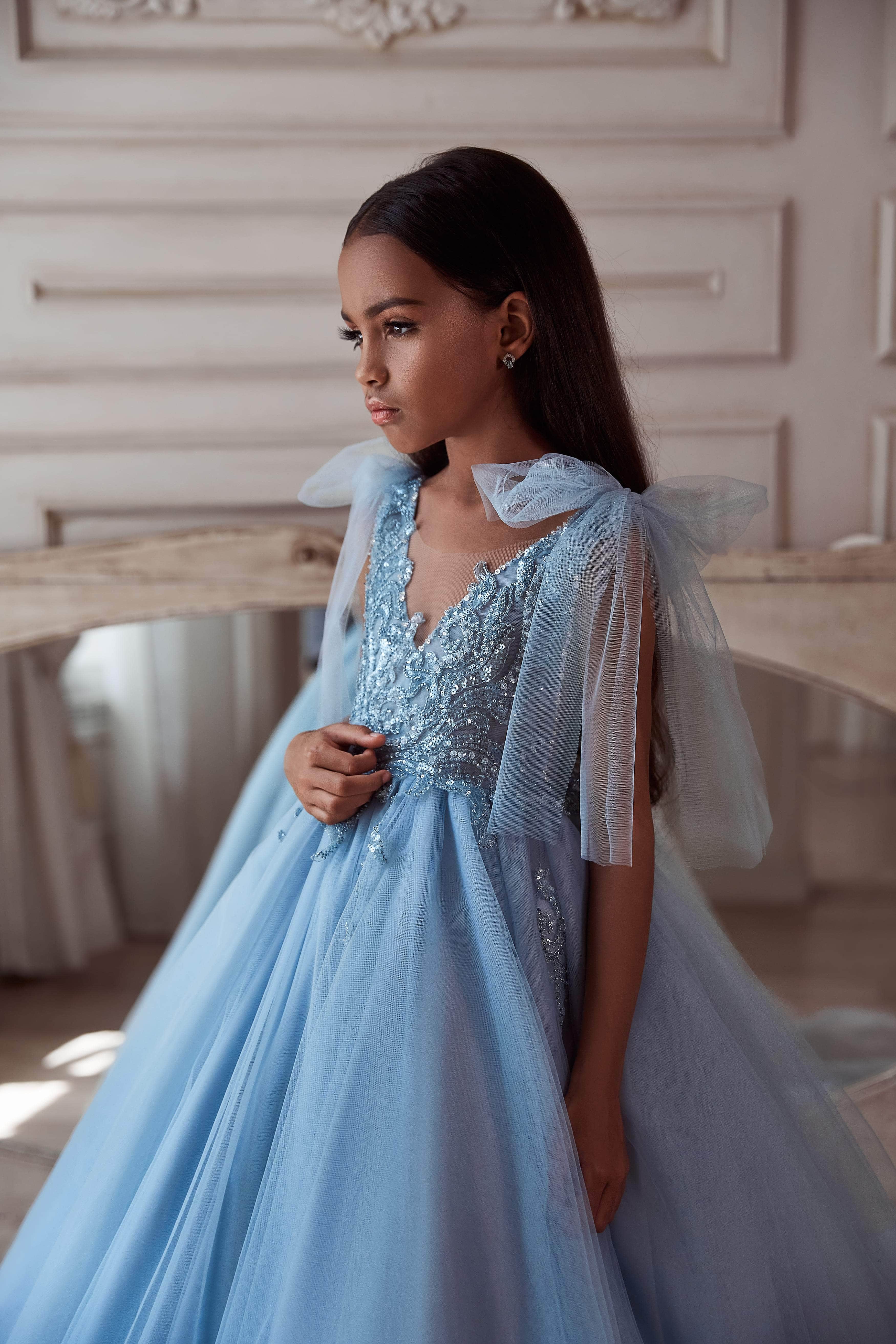 blue bow dress Mermaid Light Sky Tulle Back Long Prom SEW1162 It also comes with functional side pockets for a dash of practicality. Blue Jacquard Briallen Bow Mini