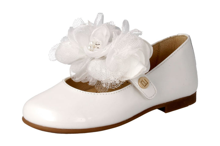 Mary Jane First Communion Shoes in Patent Leather by Andanines Mia Bambina Boutique Canada