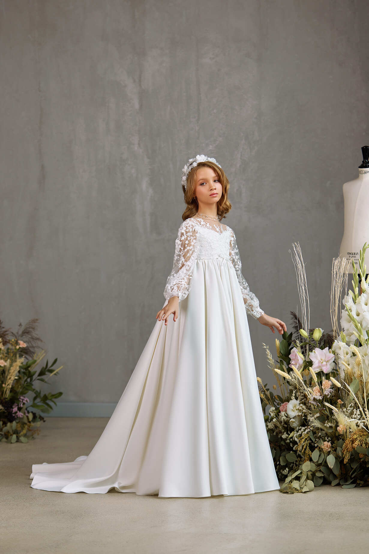 A-LINE COMMUNION DRESS WITH PUFF SLEEVES Preorder 9-10
