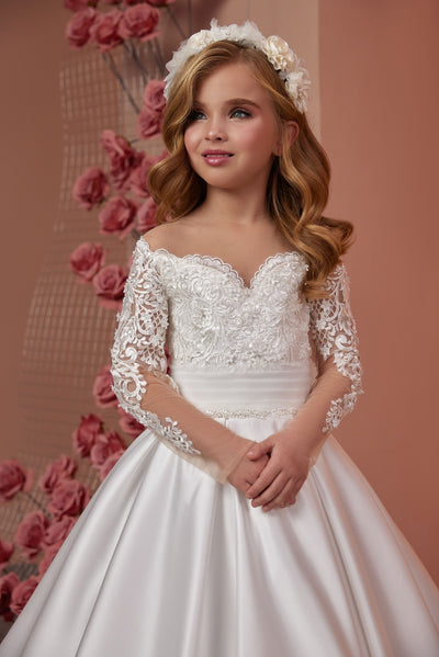 Andromeda Sophisticated Communion Dress with sweetheart neckline
