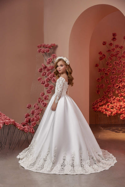 Andromeda Sophisticated Communion Dress with sweetheart neckline