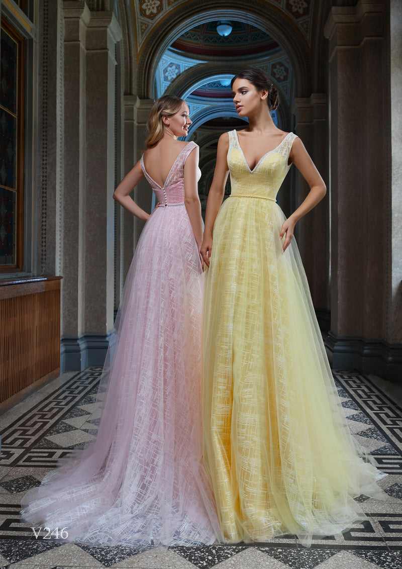 Yellow Sleeveless Backless Bridesmaids Dress Yellow Sleeveless Backless Bridesmaids Dress