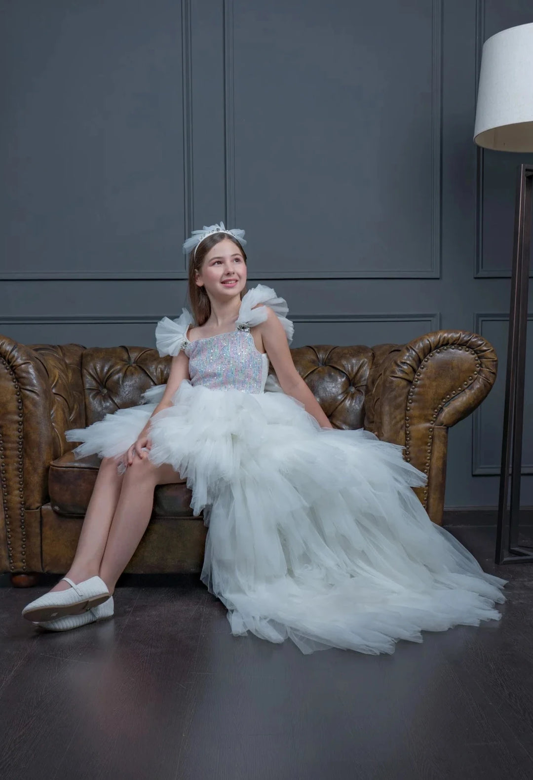 Pearl White Tulle Dress for Teenage Girls with Detachable Train