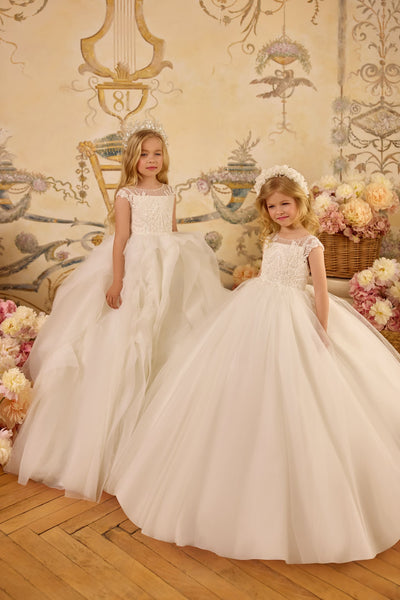 Communion dress with lace bodice and ruffled skirt for girls