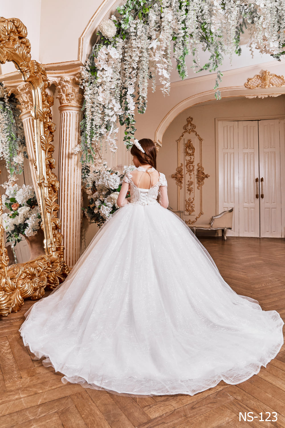 Get Glamour White Dresses for First Holy Communion