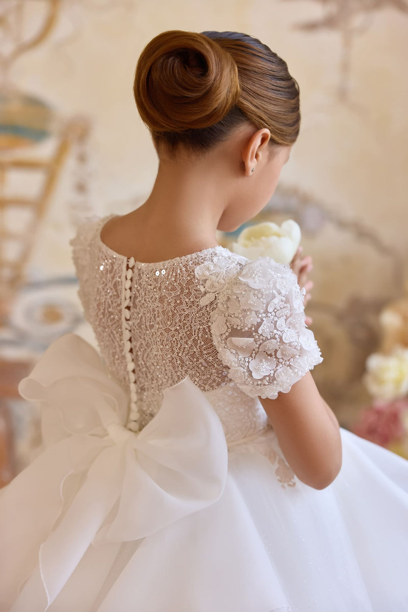 White Communion dress with puff sleeves and layered tulle