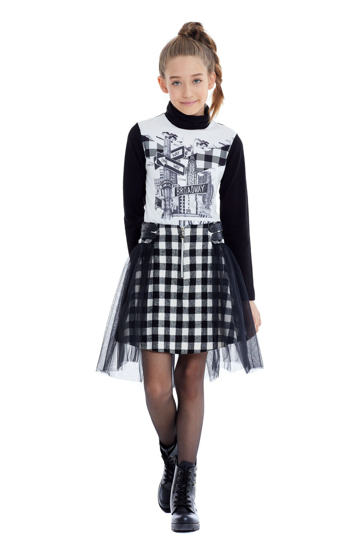 Long Sleeve Outfit Teen Girl with Plaid Skirt 10 Years / Black Long Sleeve Outfit Teen Girl with Plaid Skirt 10 Years / Black