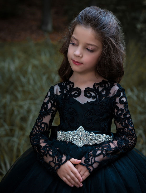 flower girl dresses black Muscat Long Dress Pre-order Size 7-8 Color:Blue Charcoal A line Sweetheart Ivory Retro kjolemønster Fitted satin bodice features