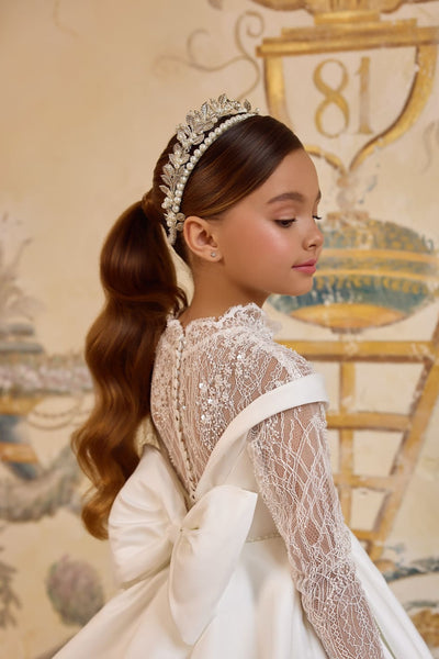 Handmade girls’ communion headpiece with pearls and crystals on a flexible halo band