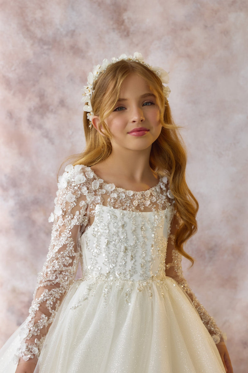 Handmade white floral hair crown for girls with gold bead and crystal details – Communion or flower girl accessory