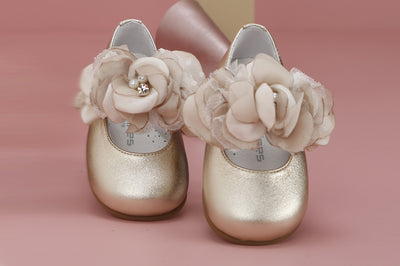 Christening shoes for baby girl in metallic gold with flower
