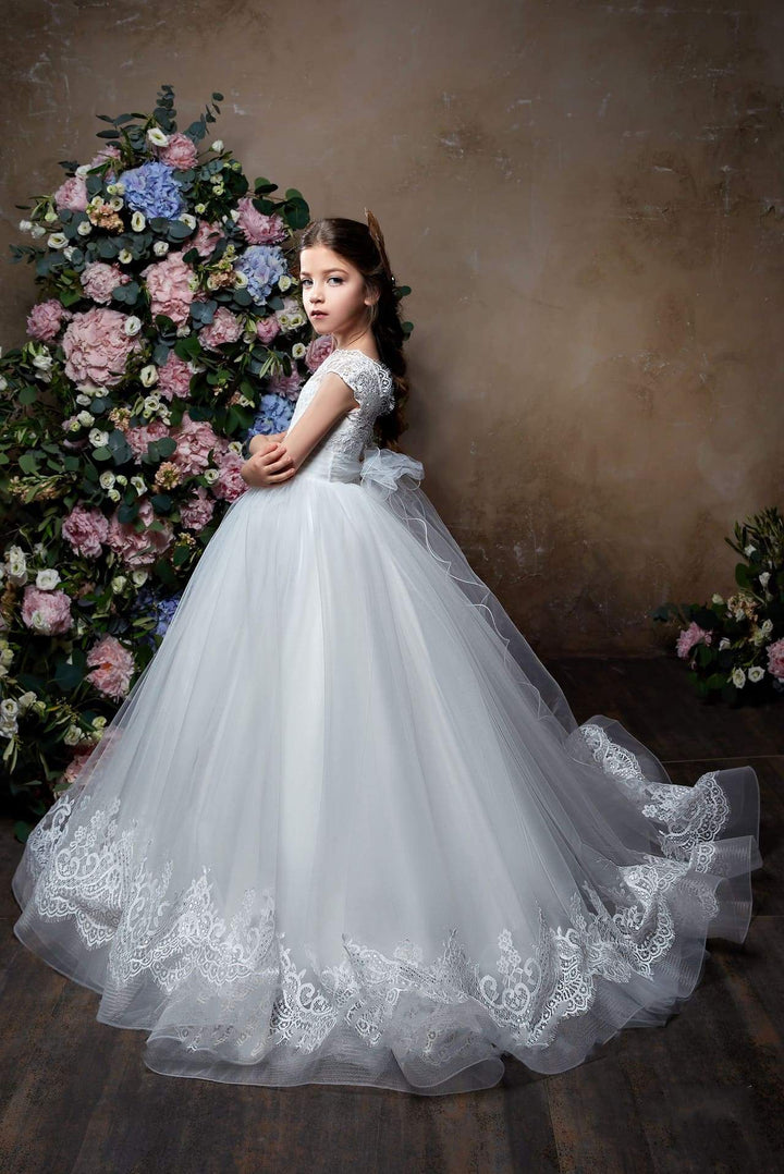 elegant flower girl dress Sunnypetal Elegant Satin Flower Girl Dresses Communion White Gown with Lace Appliques