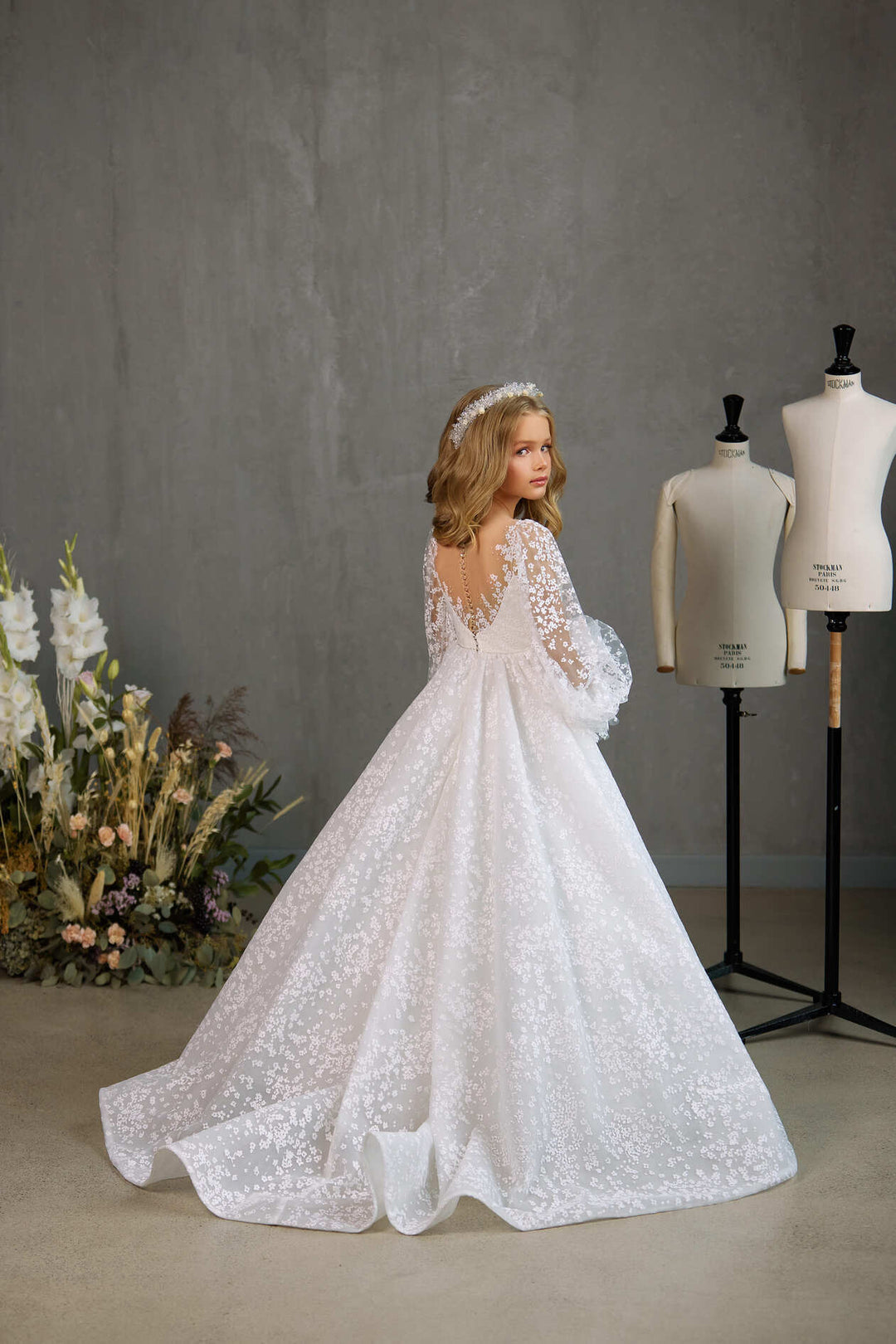 COMMUNION DRESS WITH RUFFLED SLEEVES AND LACE